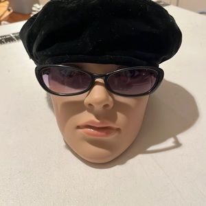 DK DONNA KAREN vintage black velvet hat  one size BERET / TAM
